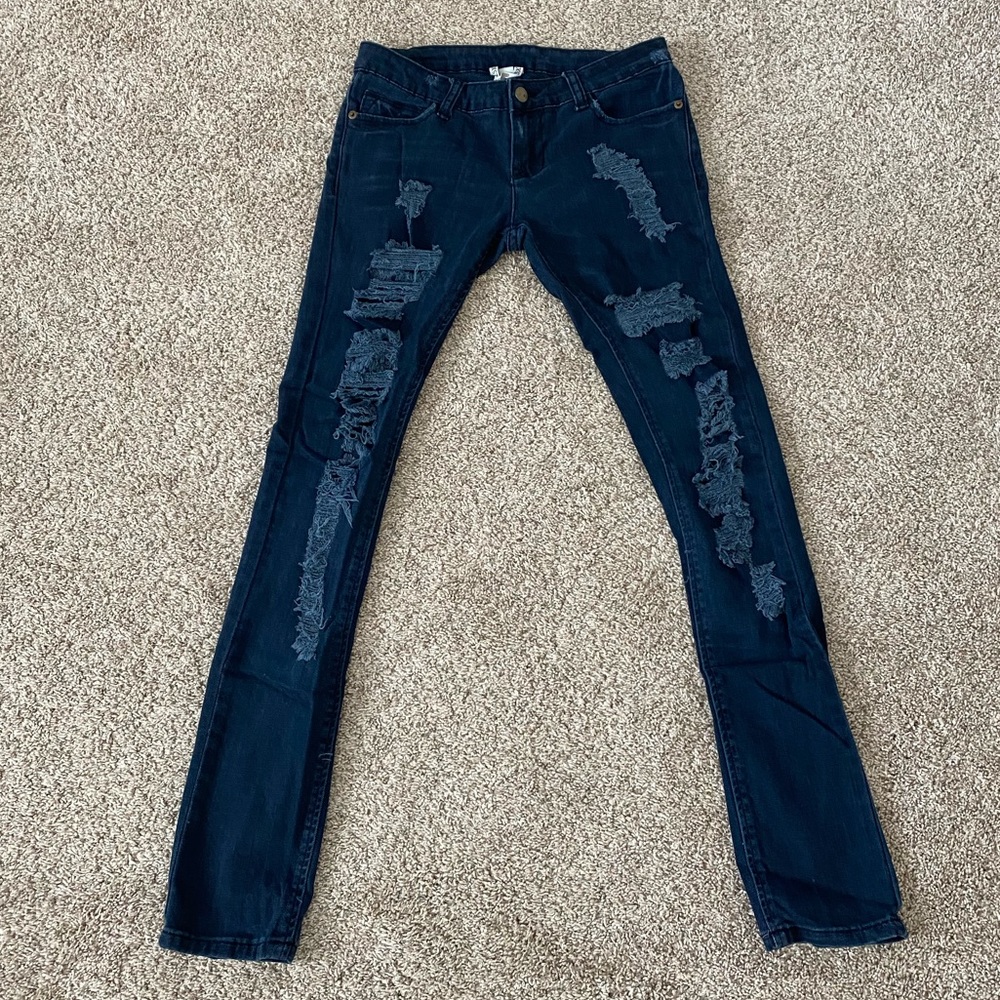 Forever 21 2.1 women’s Denim Dark Wash Distressed Skinny Jeans size 25 W 32 L